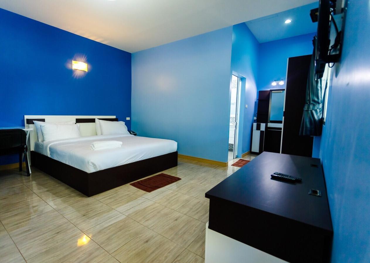 Motel P House à Kanchanaburi Extérieur photo