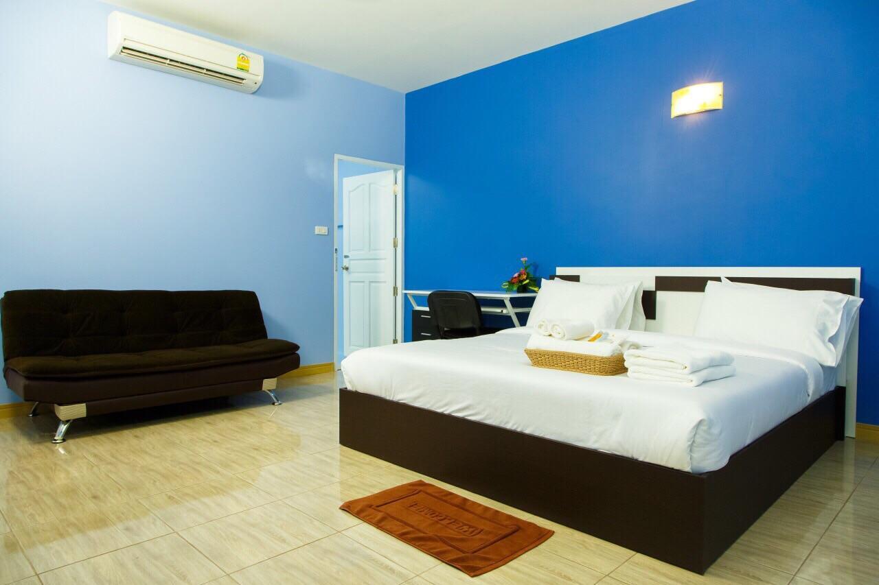 Motel P House à Kanchanaburi Extérieur photo